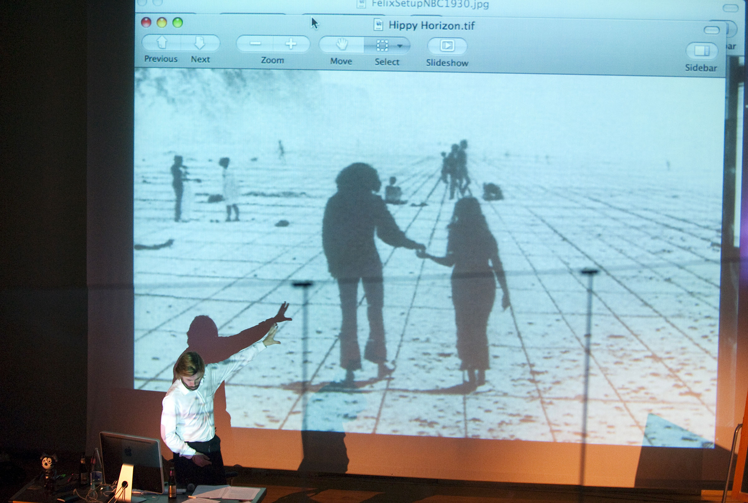 Mark Leckey, Nella coda lunga, 2009